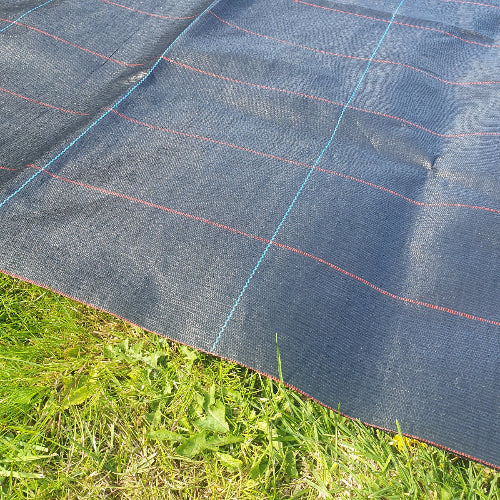 Ukrudtsdug med tern - 1,38 m bred - 100g/m2 - Frøsnapperen.dk